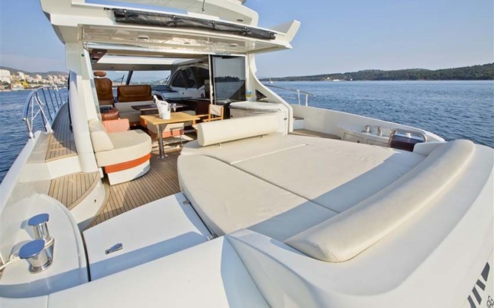 Azimut 62S