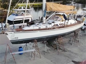 46' Hylas 2008 Center Cockpit 1 