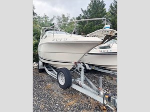 27' Monterey 2002 262 Cruisers 3 