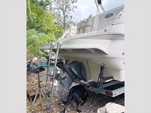 27' Monterey 2002 262 Cruisers 7 