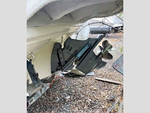 27' Monterey 2002 262 Cruisers 8 