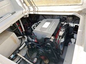 27' Monterey 2002 262 Cruisers 25 