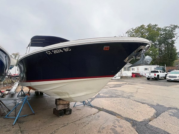 28' CHRIS CRAFT 2010 28 LAUNCH