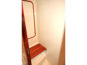 MAJESTIC 37 Master Shower