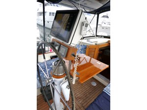 MAJESTIC 42 Cockpit Port