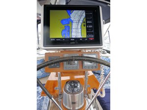 MAJESTIC 46 Cockpit Helm