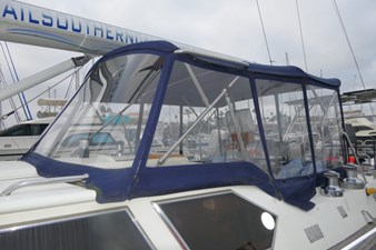 MAJESTIC 48 Dodger Enclosed