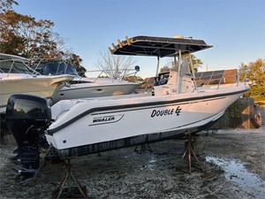 23' Boston Whaler 2000 Outrage 1 
