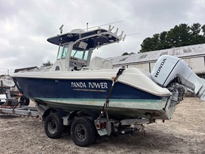 26' Everglades 2006 260CC 7 