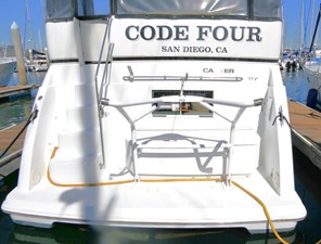 CODE FOUR 37 Dockside Transom
