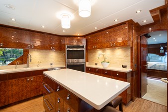 LUCKY PENNY 38 LUCKY PENNY 2014 HARGRAVE Sky Lounge Motor Yacht Yacht MLS #456438 38
