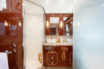 LUCKY PENNY 23 Master Bath