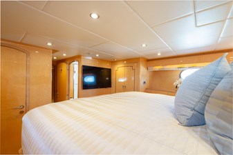 LUCKY PENNY 26 VIP Cabin
