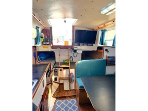 DE LA SOL 1 Companionway