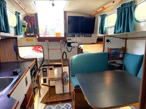 DE LA SOL 4 Salon Aft