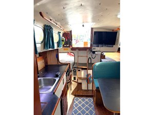 DE LA SOL 5 Galley Aft