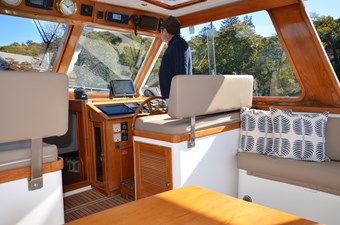 PASSION (name reserved) 23 Helm Seat
