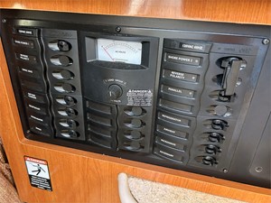 24' Maxum 2007 2400 SE 12 