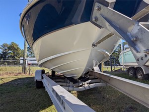 24' Sea Ray 2004 240 Sundeck 4 