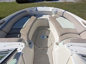 24' Sea Ray 2004 240 Sundeck 12 
