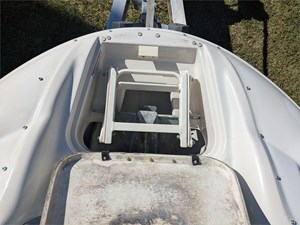 24' Sea Ray 2004 240 Sundeck 13 