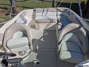 24' Sea Ray 2004 240 Sundeck 15 