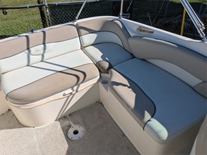 24' Sea Ray 2004 240 Sundeck 18 