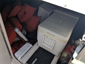 24' Sea Ray 2004 240 Sundeck 21 