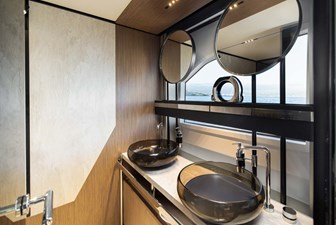 SIRI LINN 10 FERRETTI 720 SIRI LINN 2022