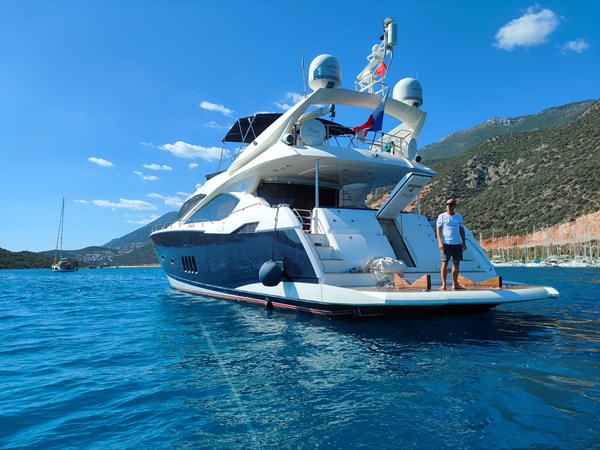 SUNSEEKER 82 YACHT