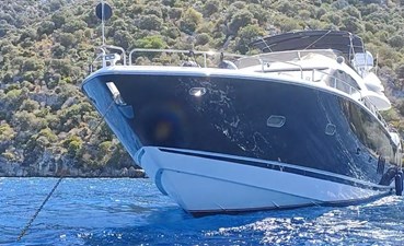 Sunseeker 82 Yacht 3 