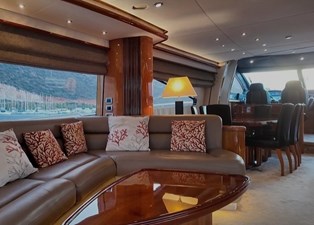 Sunseeker 82 Yacht 10 
