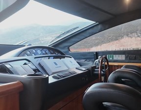 Sunseeker 82 Yacht 12 
