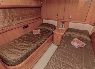 Sunseeker 82 Yacht 16 