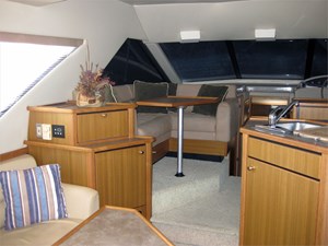 39' Bayliner 2001 3988 Command Bridge 14 