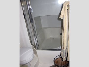 39' Bayliner 2001 3988 Command Bridge 27 