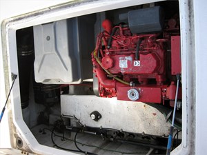 39' Bayliner 2001 3988 Command Bridge 34 