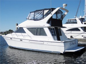 39' Bayliner 2001 3988 Command Bridge 0 