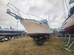 39' Bayliner 2001 3988 Command Bridge 47 
