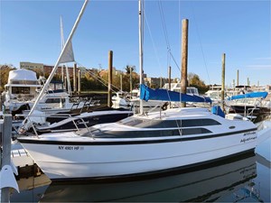 26' McGregor 2010 26M 1 