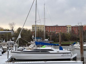 26' McGregor 2010 26M 2 