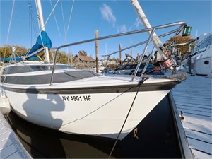 26' McGregor 2010 26M 7 