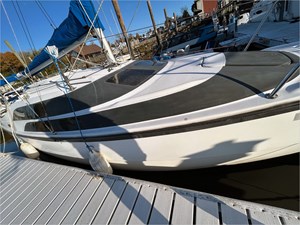 26' McGregor 2010 26M 8 