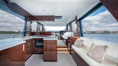 INFINITY 35 