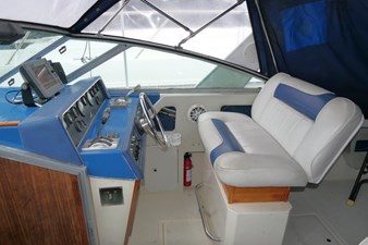 WAYPOINT 1 15 Cockpit Helm Stbd