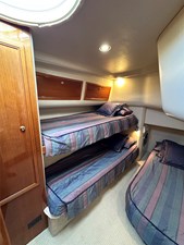 SAFARI 42 SAFARI, 2004 Riviera 40 Sportfish