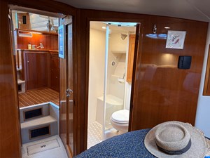 SAFARI 38 SAFARI, 2004 Riviera 40 Sportfish