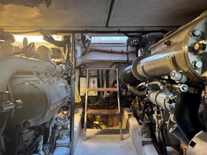 SAFARI 48 SAFARI, 2004 Riviera 40 Sportfish