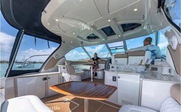 2009 45' Four Winns V458 6 