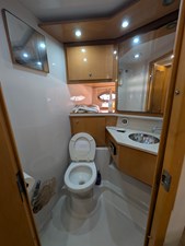 2009 45' Four Winns V458 9 